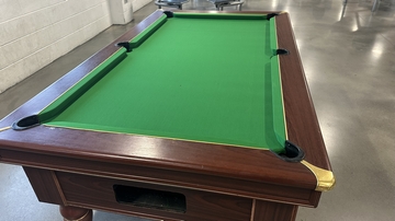 7ft pool table